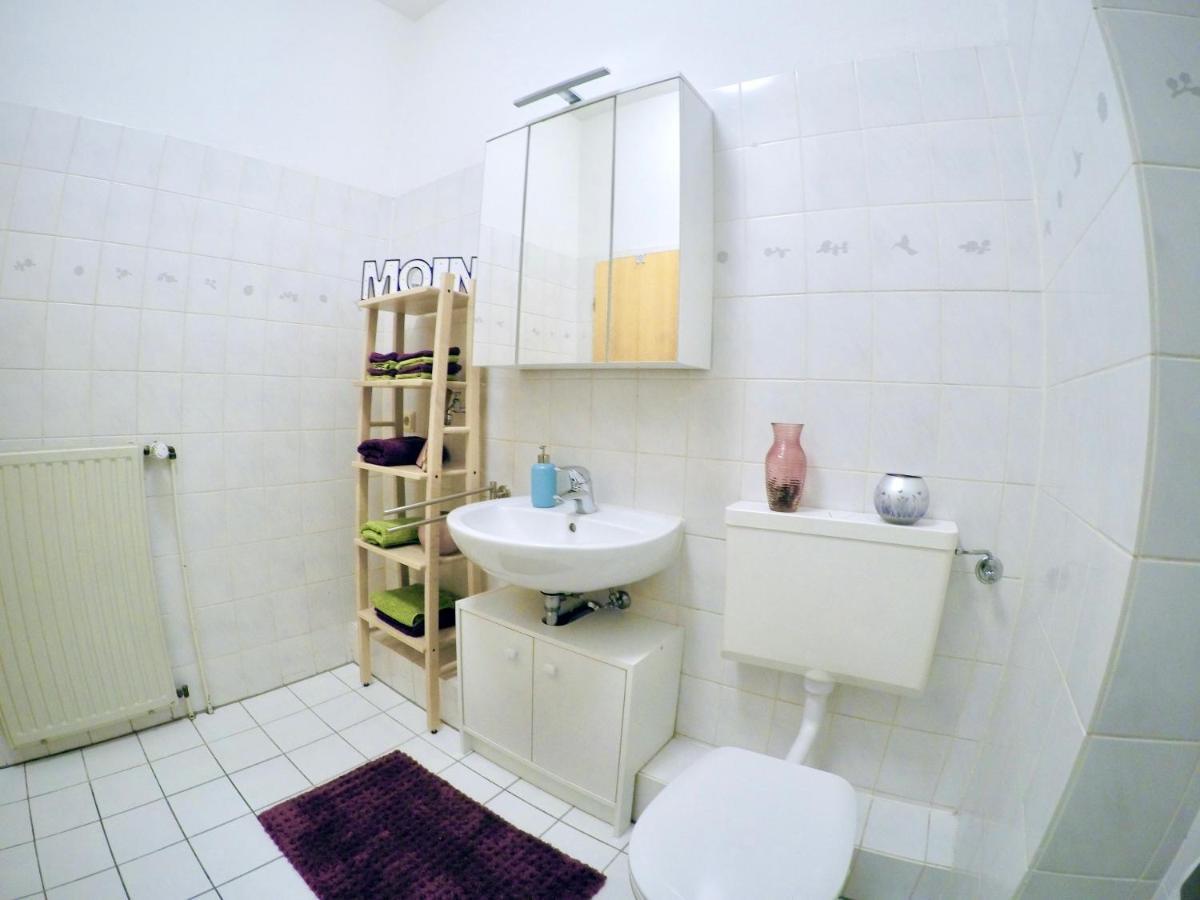 Vivid - Studioapartment Mit Balkon - Netflix - Wlan Wilhelmshaven Buitenkant foto